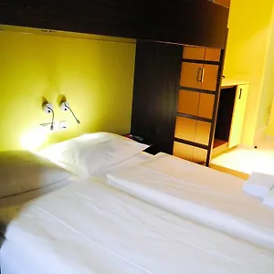 ** Hotel Bridge Germany